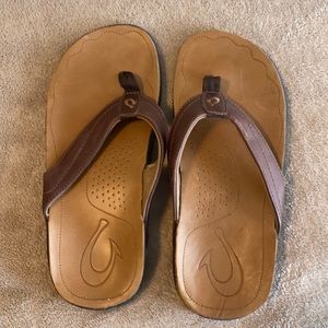 Olukai sandals size 8.5 womens